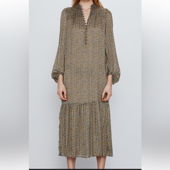 Zara Dresses & Skirts - Zara Long Sleeve Dress